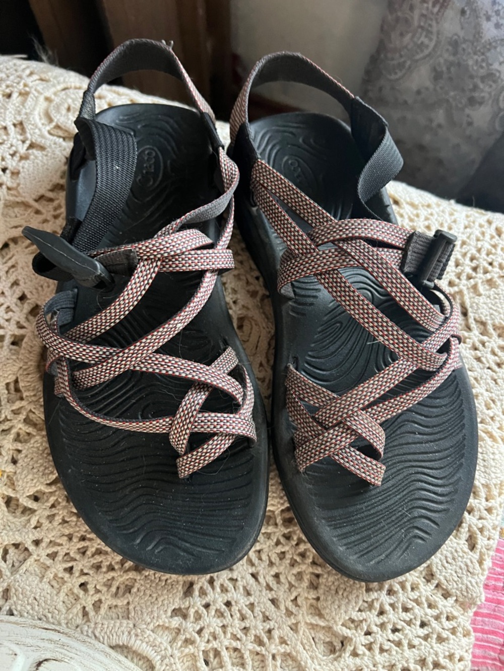 Ladies chacos  size 9  excellent used condition